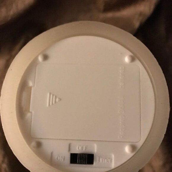 NWOT. Flameless Broadway Musical Theater Candle w Timer - Picture 7 of 8